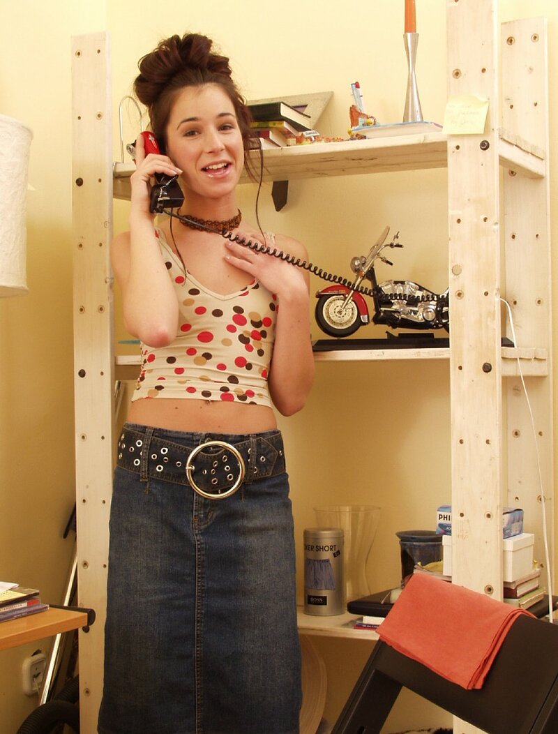 Аннушка, 18 лет, 1 размер груди